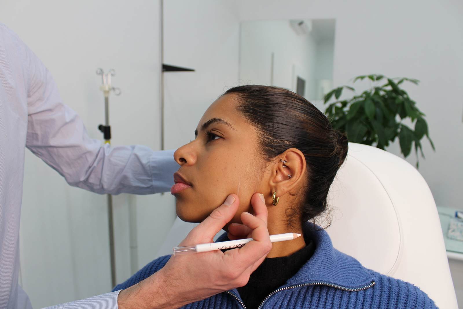 Jawline, Chin & Facial Contouring treatment at Fluid Medical